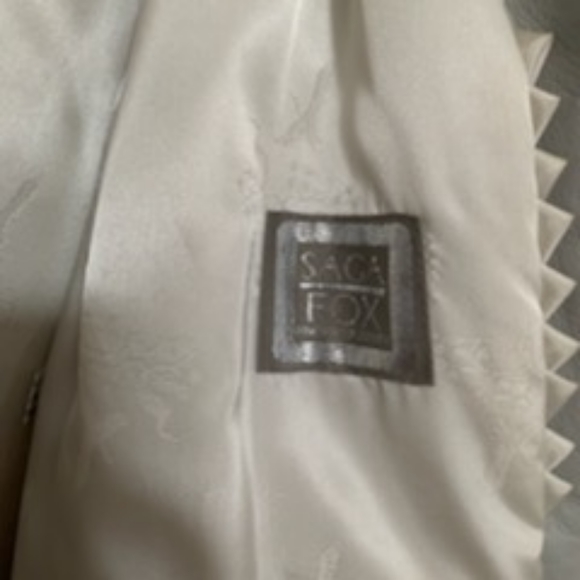 Ladies Natural Blue Fox Fur Coat - Picture 4 of 6